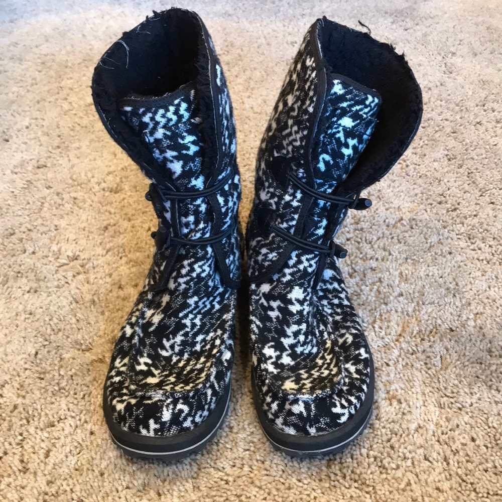 Sanuk Boots